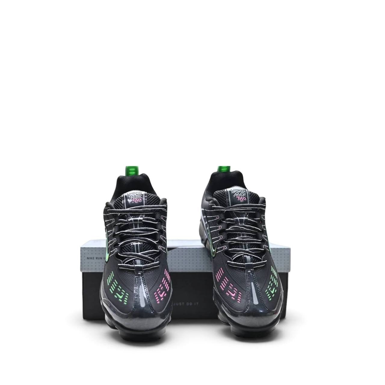 Маратонки Air VaporMax 360 Black Green Strike Pink Blast