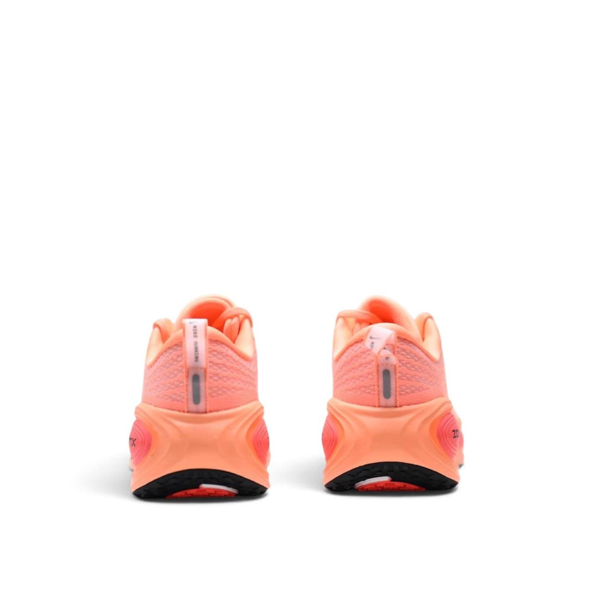 Маратонки Vomero Plus Orange Pulse
