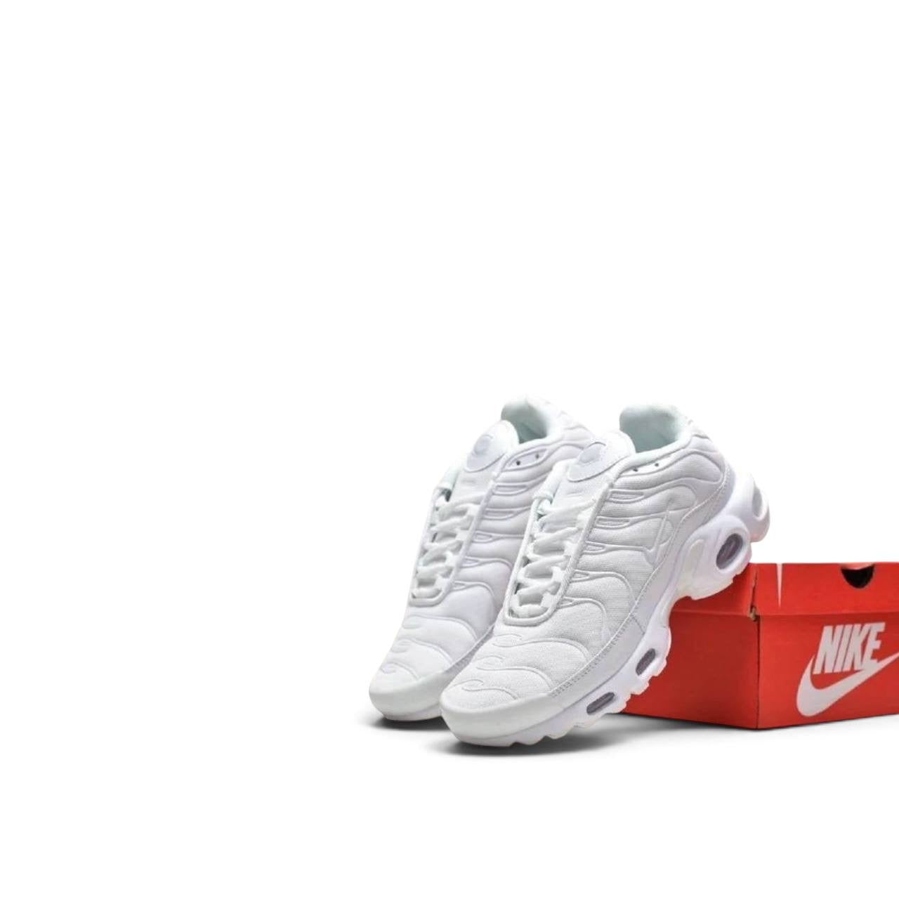 Маратонки Air Max Plus All White