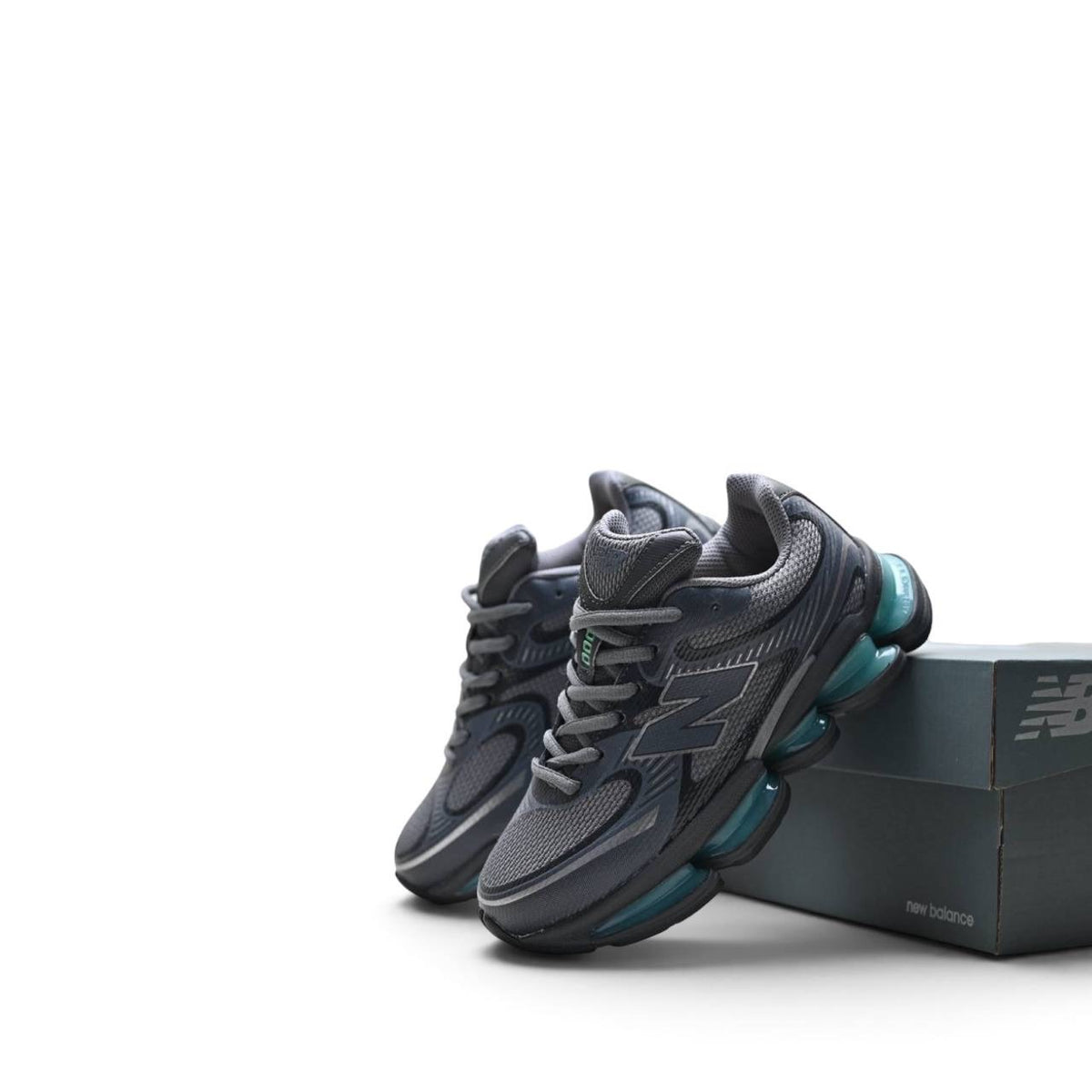 Маратонки New Balance 2000