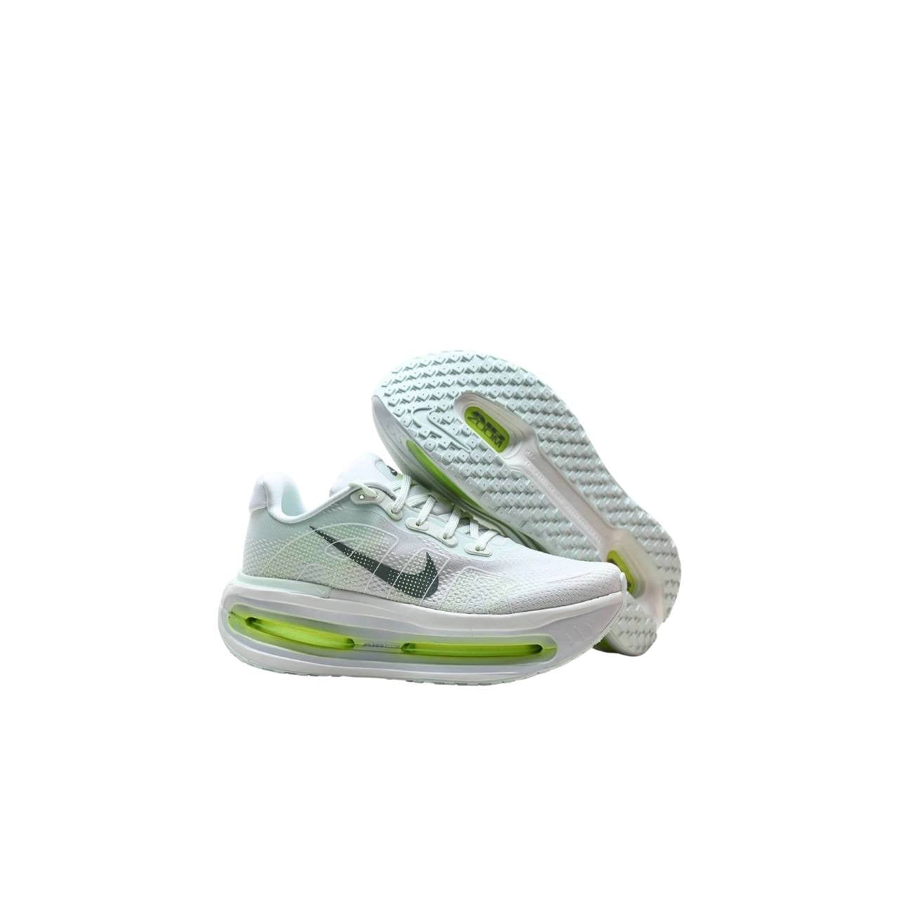 Маратонки Vomero Premium Barely Volt