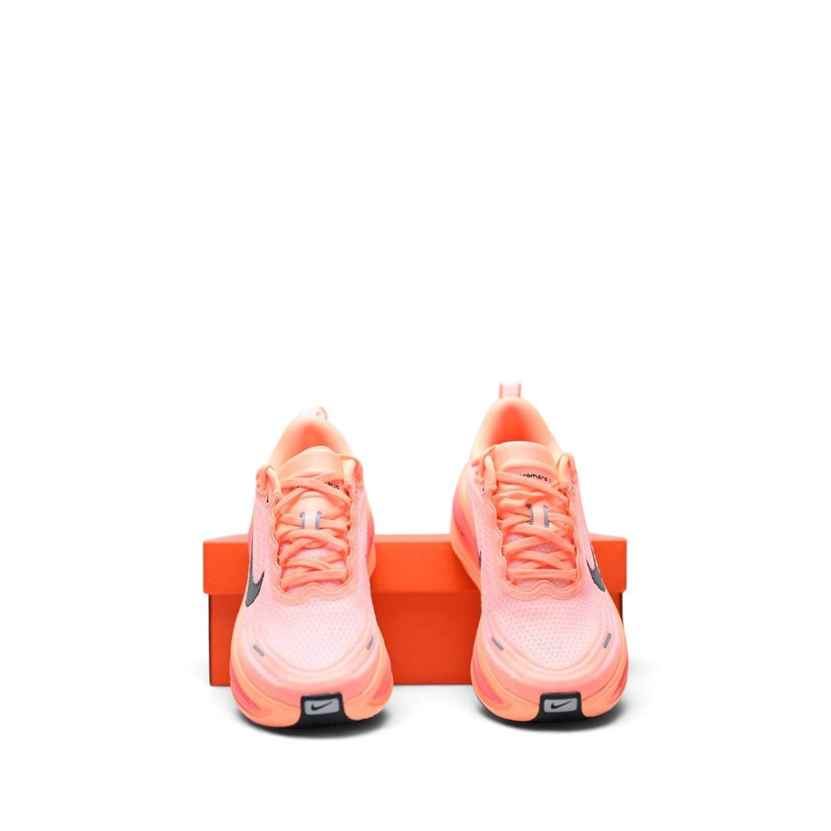 Маратонки Vomero Plus Orange Pulse