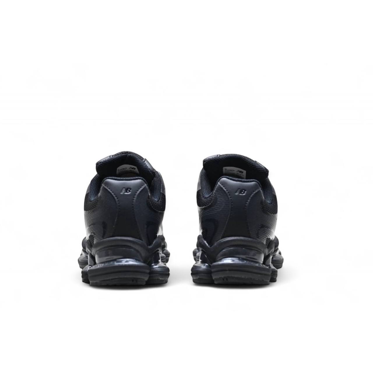 Маратонки New Balance 2000 Triple Black